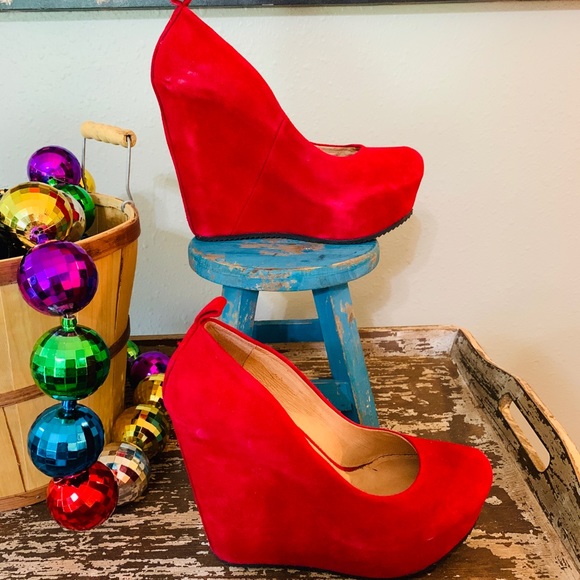 ALDO RED SUEDE WEDGES ๐ 7 - Picture 5 of 6